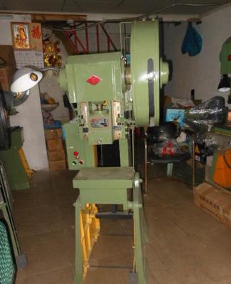 【批發(fā)零售沖床 J23-6.3T開式可傾壓力機(jī)/普通沖床】價(jià)格_廠家_圖片 -